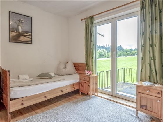 Schlafzimmer OG3