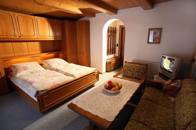 Schlafzimmer1