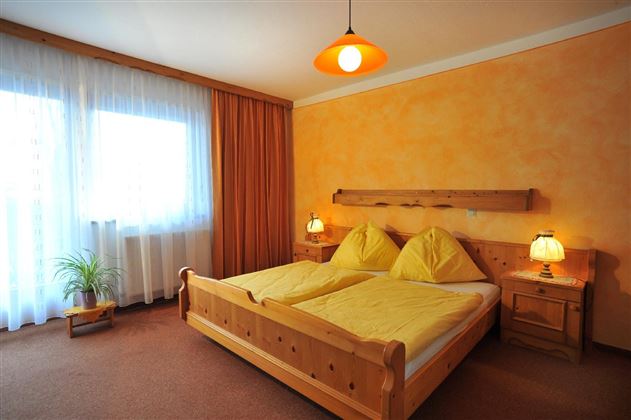 Schlafzimmer2