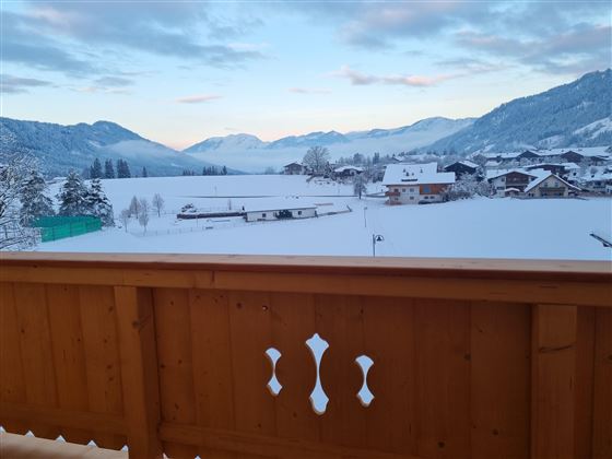 Sicht von unserem Balkon auf den Pölven