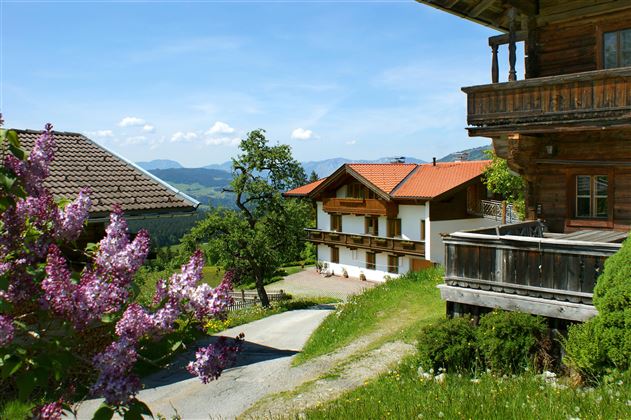 Sonnehof mit altem Bauernhaus