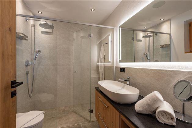 Sonnen_Chalet_Kirchberg_NV_Appartements_08_202_Bad