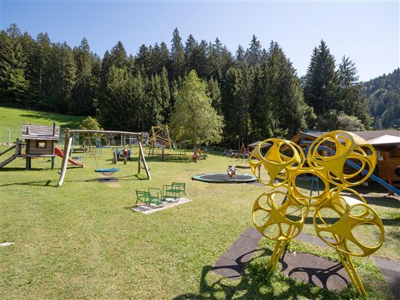 Spielplatz 08-2022