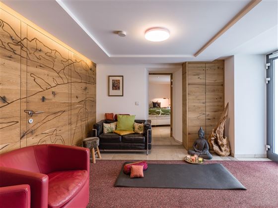 Studio with Lounge