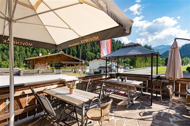 Terrasse (c) Hannes Dabernig