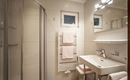 Badezimmer kl. Appartement Nebenhaus
