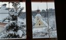Blick zur Kirche im Winter