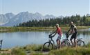 E-Biker entlang des Jochstubnsee
