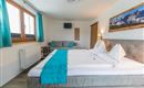 Erstes Schlafzimmer im großen Appartement