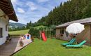 Garten mit Spielplatz