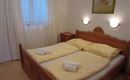 Haus-Carina-small-Schlafzimmer-Doppelbett
