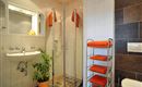 Haus-Roland-Prem-Annamarie-Lindrainweg-Badezimmer