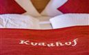 Kodahof Doppelbett mit Schriftzug (rot)