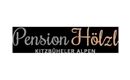 Das Bild zeigt das Logo der Pension Hölzl in den Kitzbüheler Alpen. Es ist schlicht und elegant gestaltet.