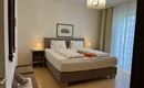 Schlafzimmer mit neuem Boxspringbett