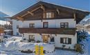 Stammhaus Gamper Außenansicht Eingang Winter