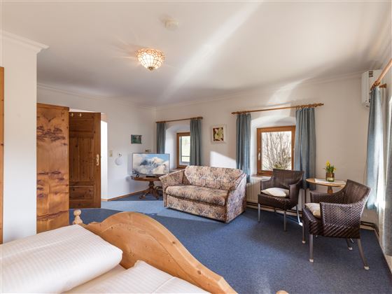 Waldwirt_Wald_12_Soell_Schlafzimmer_2