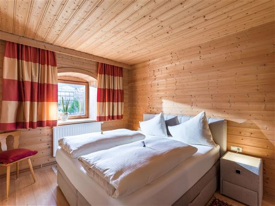 Waldwirt_Wald_12_Soell_Schlafzimmer_4