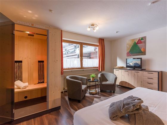 Wellness Suite mit Infra rot Kabine