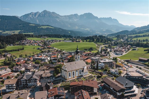 wilder-kaiser-ortsansicht-soell-sommer2022-mathaeu