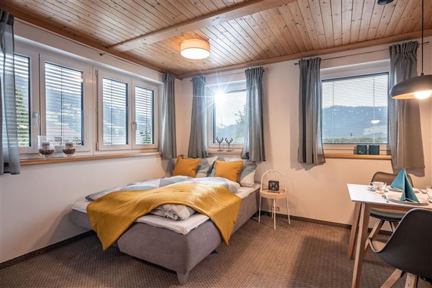Wohnzimmer-Zusatzbett