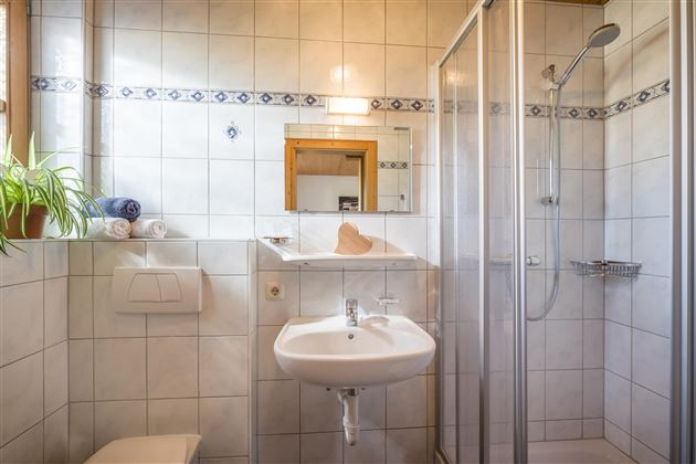 Zimmer 1 Badezimmer