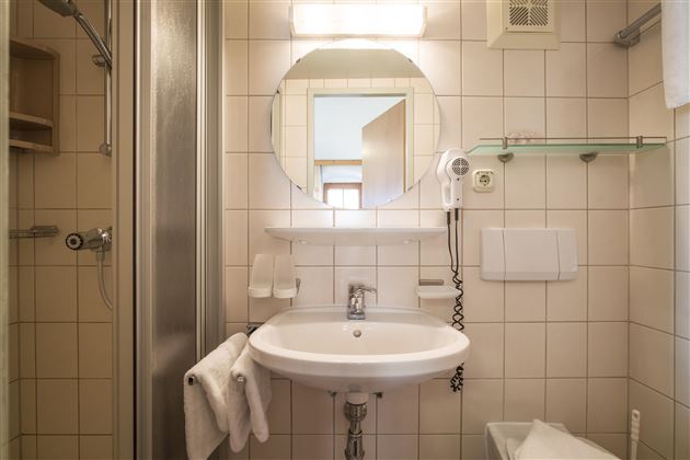 Zimmer 2 Badezimmer