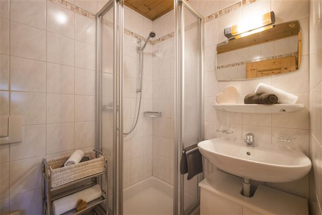 Zimmer 2 Badezimmer